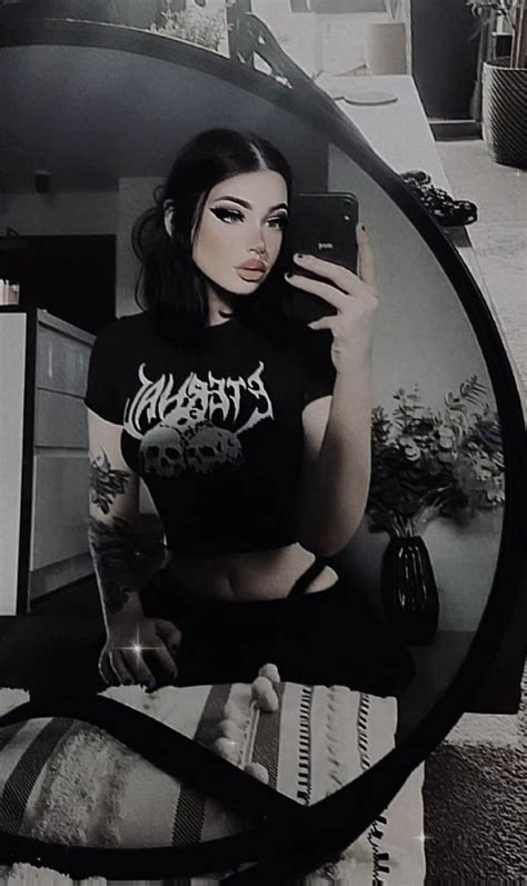 baddie goth|Goth baddie